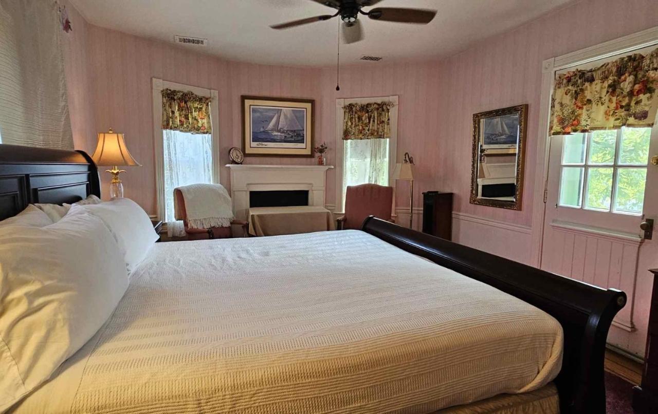 Parsonage Inn Bed And Breakfast เซนต์ไมเคิลส์ ภายนอก รูปภาพ