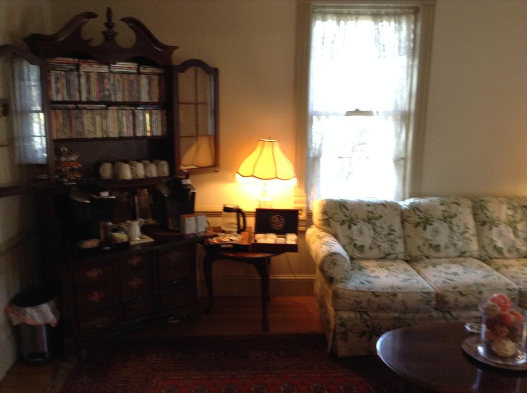 Parsonage Inn Bed And Breakfast เซนต์ไมเคิลส์ ภายนอก รูปภาพ