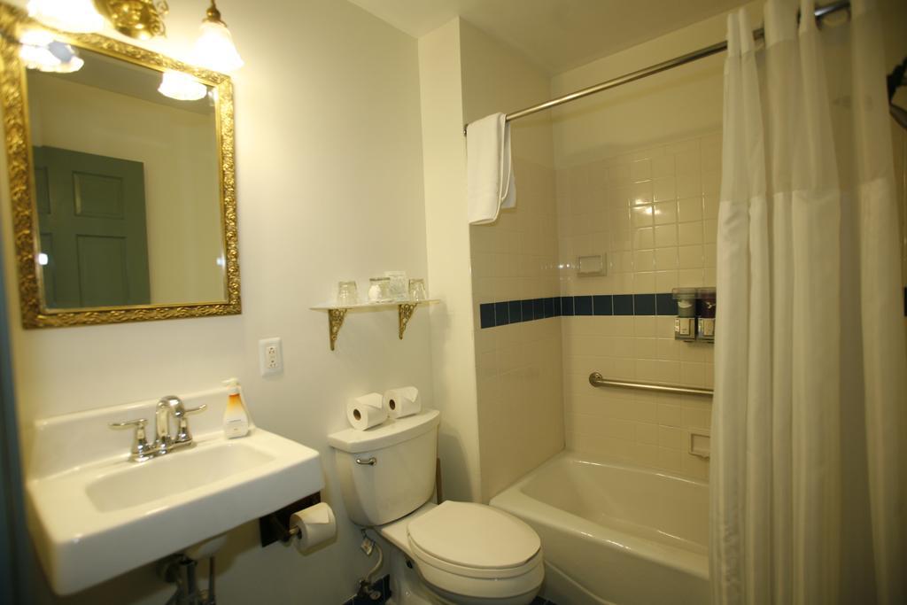 Parsonage Inn Bed And Breakfast เซนต์ไมเคิลส์ ภายนอก รูปภาพ