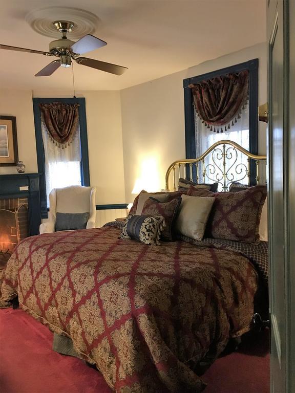 Parsonage Inn Bed And Breakfast เซนต์ไมเคิลส์ ภายนอก รูปภาพ