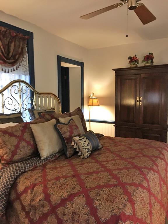 Parsonage Inn Bed And Breakfast เซนต์ไมเคิลส์ ภายนอก รูปภาพ