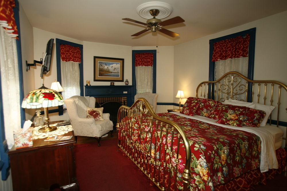 Parsonage Inn Bed And Breakfast เซนต์ไมเคิลส์ ภายนอก รูปภาพ