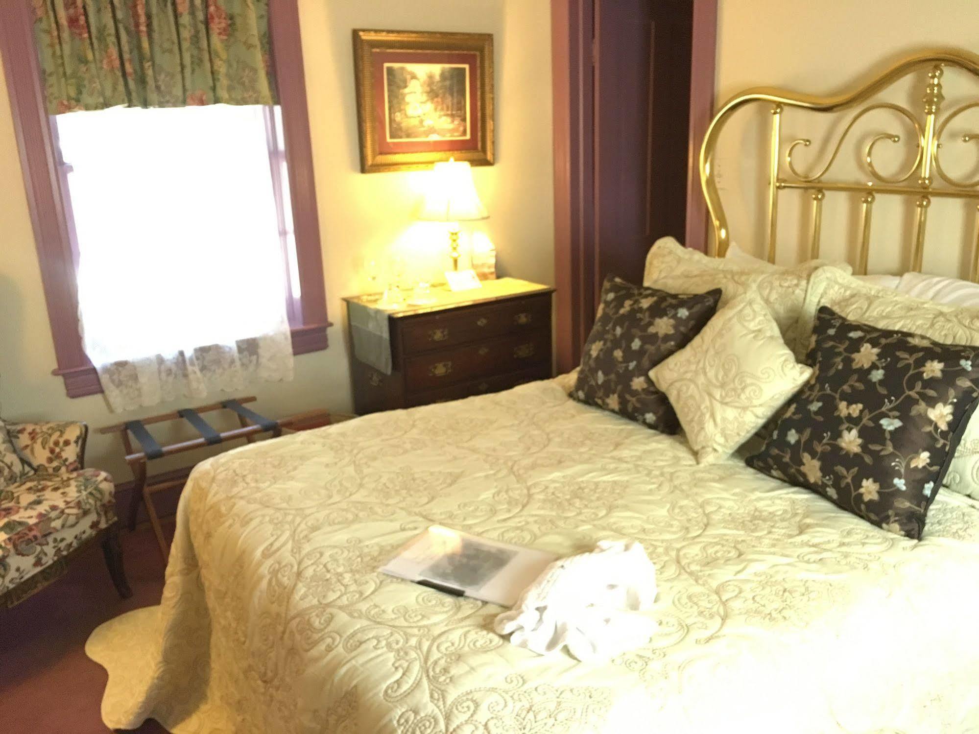 Parsonage Inn Bed And Breakfast เซนต์ไมเคิลส์ ภายนอก รูปภาพ