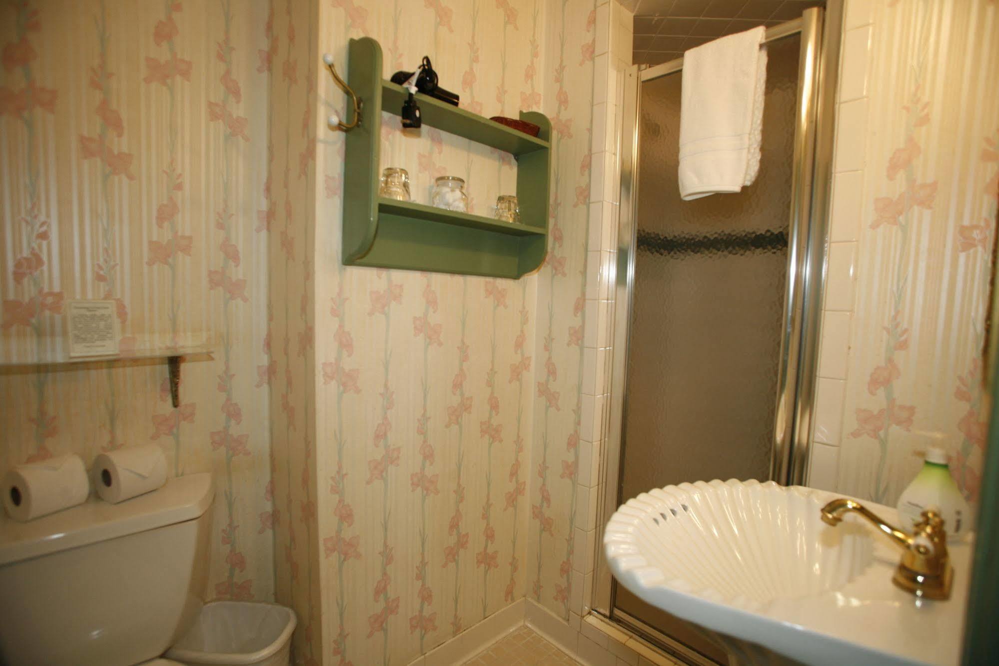 Parsonage Inn Bed And Breakfast เซนต์ไมเคิลส์ ภายนอก รูปภาพ