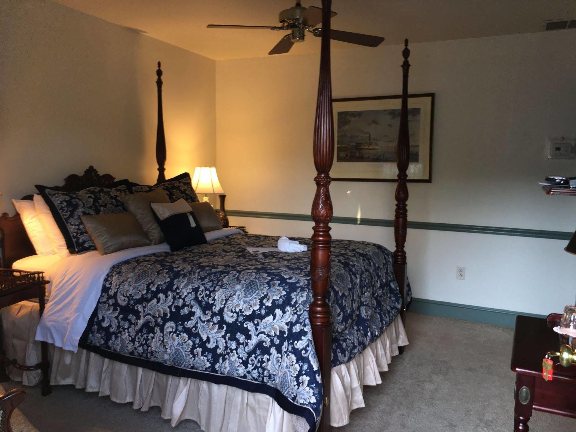 Parsonage Inn Bed And Breakfast เซนต์ไมเคิลส์ ภายนอก รูปภาพ