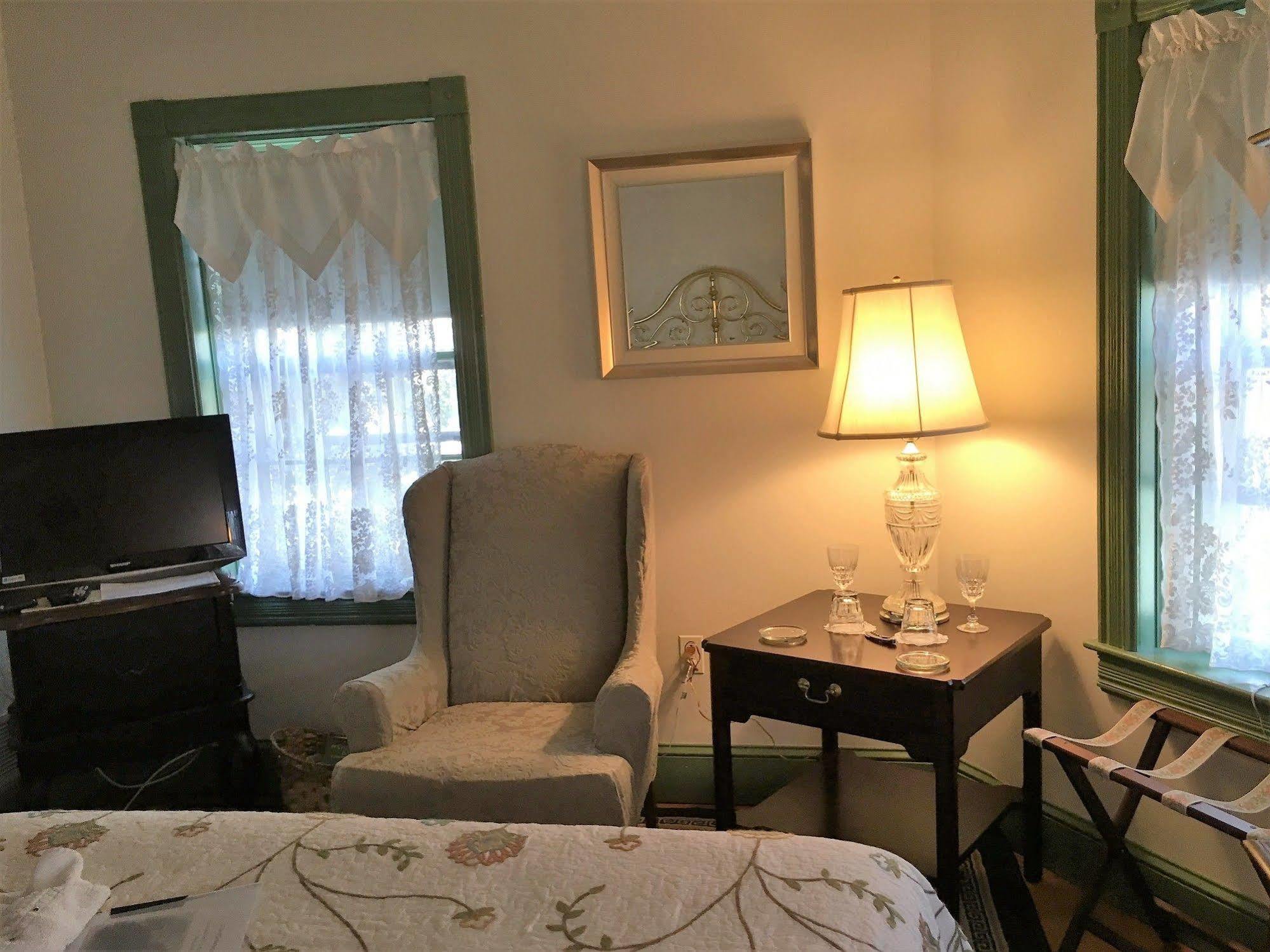 Parsonage Inn Bed And Breakfast เซนต์ไมเคิลส์ ภายนอก รูปภาพ