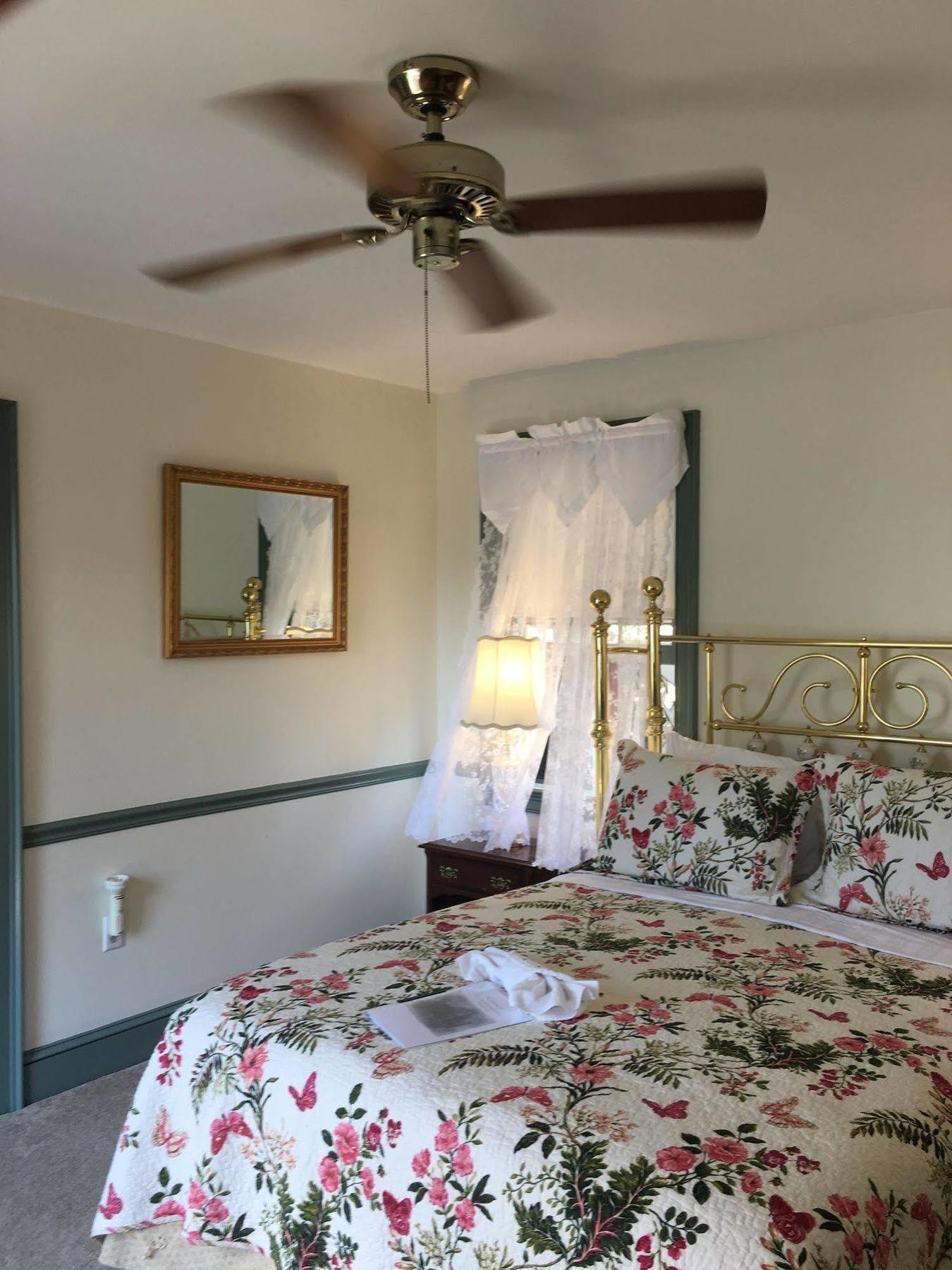 Parsonage Inn Bed And Breakfast เซนต์ไมเคิลส์ ภายนอก รูปภาพ